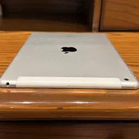 iPad Air 32GB + Cellular|تبلت|مشهد, سجاد شهر|دیوار