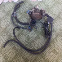 ریگلاتور گاز با لوازم داخل عکس