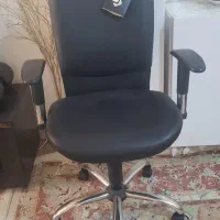 صندلی چرخ دار با قابلیت تنظیم