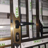 درب وپنجره دوجداره  آلومینیوم اختصاصی