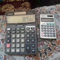 2 عدد ماشین حساب