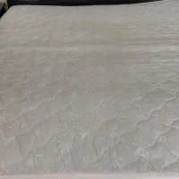 تخت و تشک