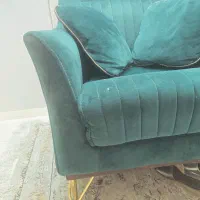 مبل تکنفره به همراه کوسن|مبلمان خانگی و میز عسلی|رشت, دیلمان|دیوار