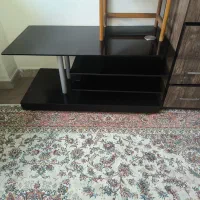 میز تلویزیون قیمت 950 درحد نو تمیز سالم