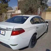 برلیانس 330 دنده ایی  96|خودرو سواری و وانت|اصفهان, بهارستان|دیوار