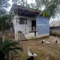 750متر زمین مسکونی با بنا قابل سکونت /*