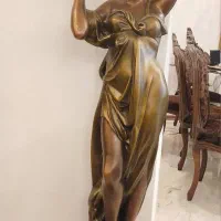 مجسمه بانوی هنری از آلیاژ قلع و سرب