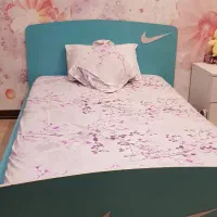 تخت خواب به همراه تشک