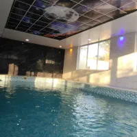 باغ و ویلای استخر آبگرم در شیراز|اجارهٔ کوتاهمدت ویلا و باغ|شیراز, انجیره|دیوار