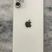 اپل iPhone 11 با حافظهٔ ۶۴ گیگابایت