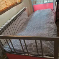 تخت تاشوِ کودک و نوجوان|تخت و سرویس خواب|اصفهان, سپاهانشهر|دیوار