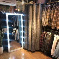 پرو پرده ای و دکور مغازه