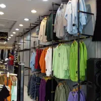 طبقه . رگال . کمد و چوب لباسی. شلف /دکور فروشگاهی|کتابخانه، شلف، قفسه‌های دیواری|آباده, |دیوار