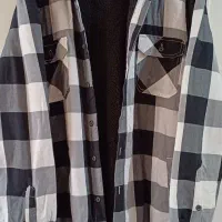 کاپشن داخل کرک دار