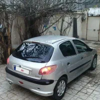 206 مدل 81 تمیز