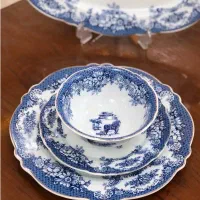 ظروف زیبای گل آبی طرح ویلج اسب سوار|ظروف سرو و پذیرایی|ارومیه, |دیوار