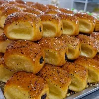 کار در کارگاه شیرینی پزی