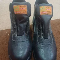 ۲ جفت کفش نو|کیف، کفش، کمربند|چمران, |دیوار