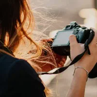 کاراموز عکاسی و فتوشاپ فیلمبرداری و تدوین استخدام