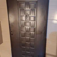 درب ورودی آپارتمان