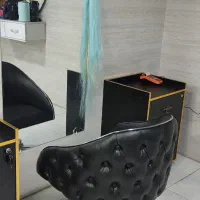 وسایل سالن خیلی کم استفاده شده|آرایشگاه و سالن‌های زیبایی|اهواز, کمپلو جنوبی|دیوار