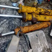 جک لودر بهکو هیدرولیک روغنی