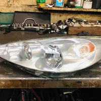 چراغ جلو۲۰۷شرکتی کروز مدرن|خدمات موتور و ماشین|تهران, دریان‌نو|دیوار