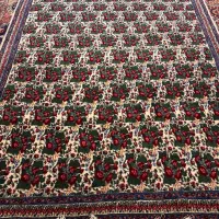 قالی دستباف گل سرخ اسفندقه