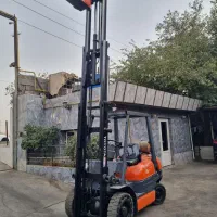 لیفتراک ۲نیم‌تن گاز و بنزین