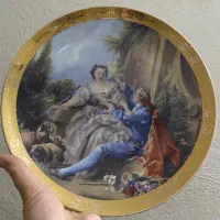 بشقاب دیوار کوب و مجسمه چینی