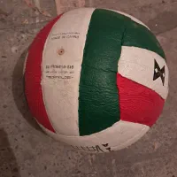 توپ والیبال