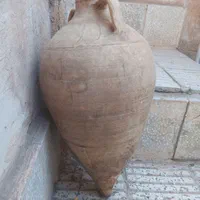 کوزه قدیمی بزرگ|کلکسیون اشیاء عتیقه|سبزوار, شهدا|دیوار