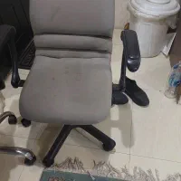 دو عدد صندلی چرخدار