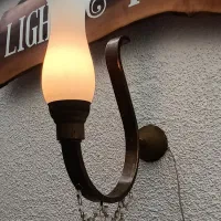 چراغ دیواری