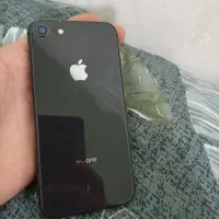 گوشی آیفون 8