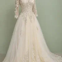 لباس عروس در حد نو