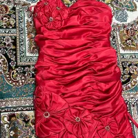 لباس مجلسی|لباس|صومعه‌سرا, |دیوار