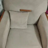 مبل و میز ناهارخوری