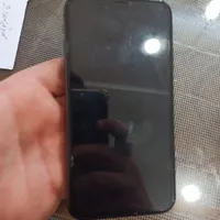 اپل iPhone 11 با حافظهٔ ۱۲۸ گیگابایت