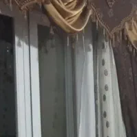 پرده سالن و پنجره