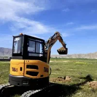 نیاز به مینی بیل پیکور دار