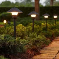 برقکار ساختمان، نصب لوستر و انواع چراغ