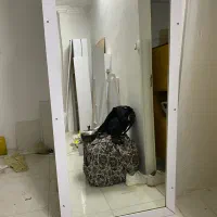 اینه قدی با فریم سفید