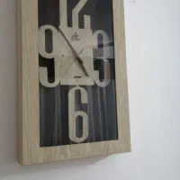 ساعت دیواری