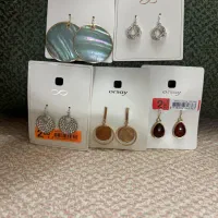 گوشواره رنگ ثابت زیر ۱۰۰ تومن