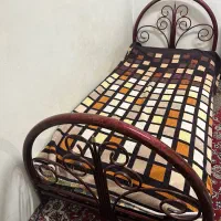 تخت یک نفره