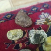 تعدادی سنگ|جواهرات|قم, باجک دو|دیوار