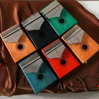 آویز و گردن بند هدیه(گالری تخصصی موسیقی)|بدلیجات|شیراز, شاهچراغ|دیوار