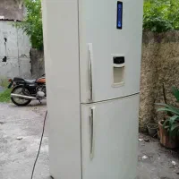 یخچال فریزر در حد نو، تمیز به شرط سلامت کامل