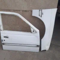 درب جلوسمت شاگردوگلگیرجلو سمت شاگرد